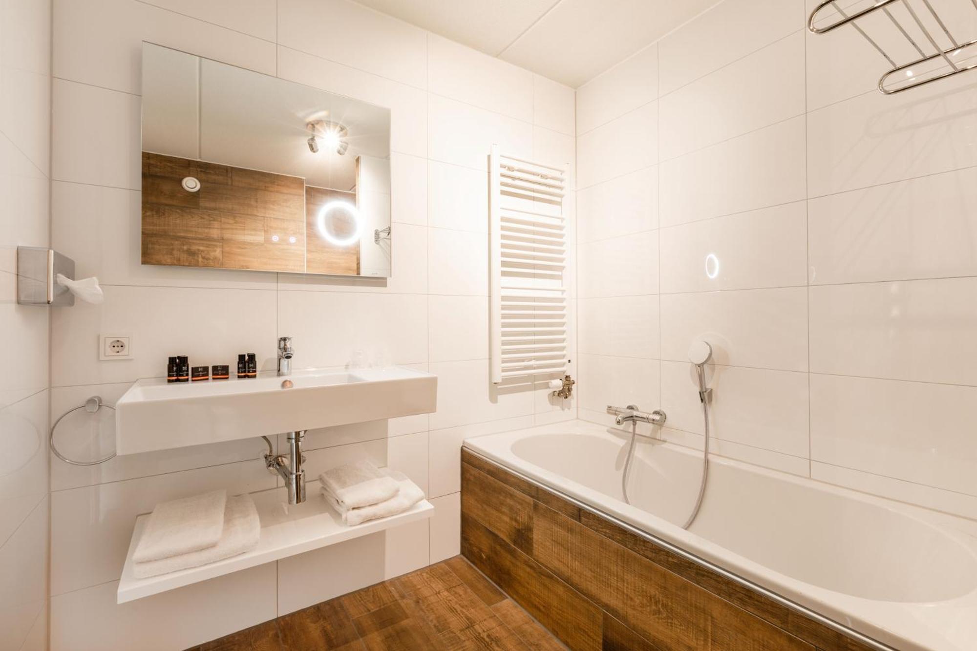 Landhuis Hotel De Herikerberg Markelo Bagian luar foto